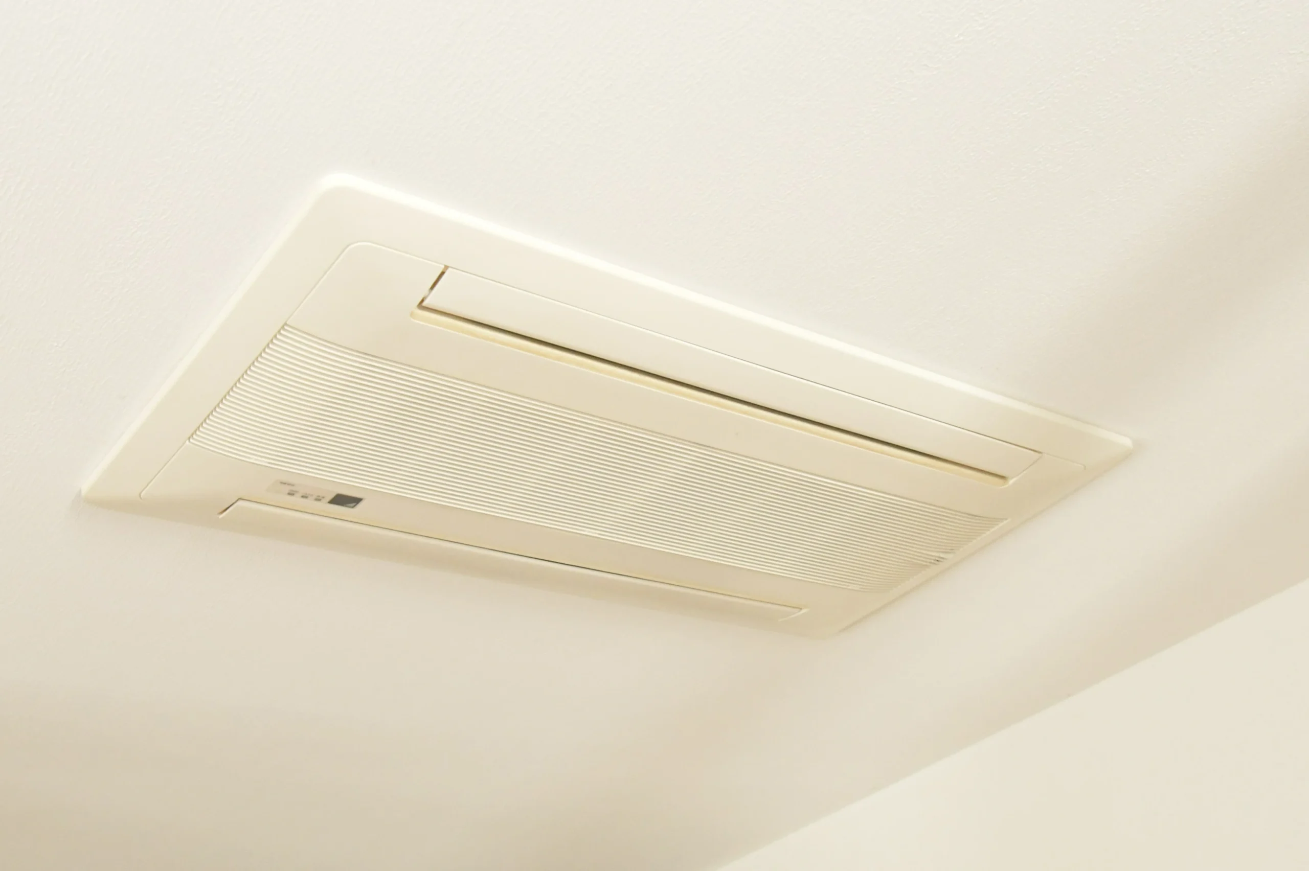 天井長方形タイプエアコン